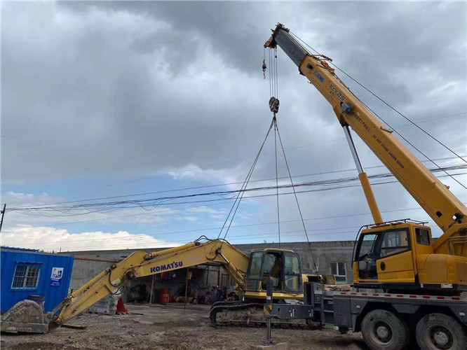 印江25吨吊车的工作半径是多少？