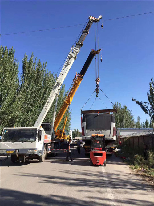 印江港口集装箱搬运案例